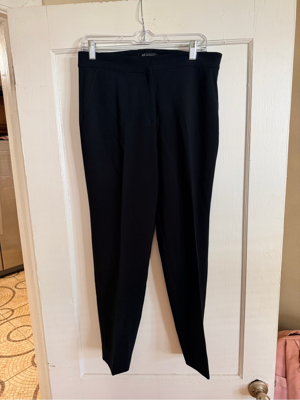 St. John Black Slim Straight Dress Pants Women’s Size 6